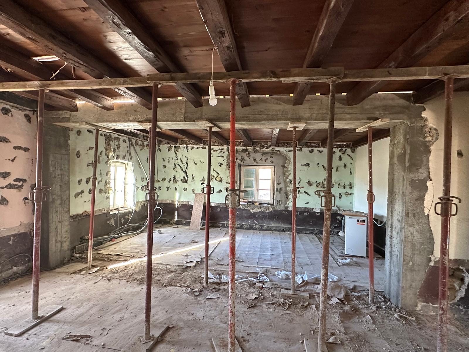Rénovation lourde SASU BALCI - étais et plafond bois